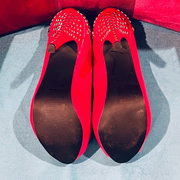Red Silver Spike Heels Size 8 - Picture 2 of 4